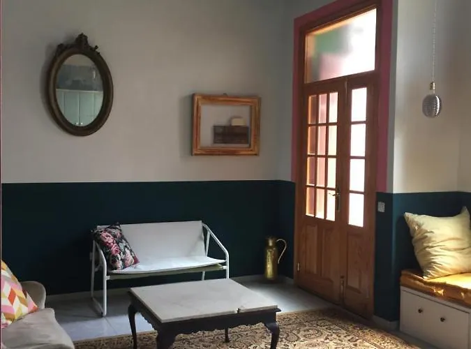 La Casita De